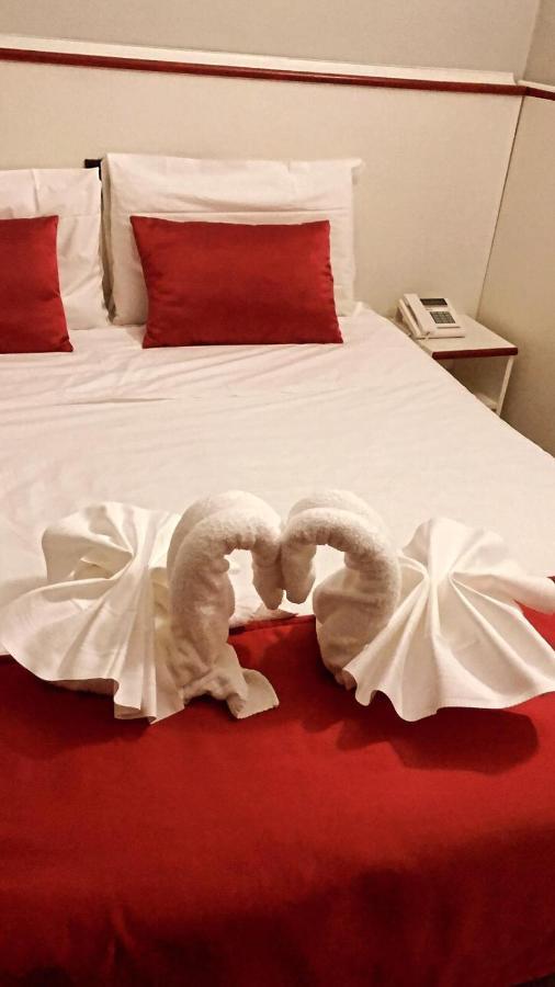 Hotel Leonardo Pisa Esterno foto