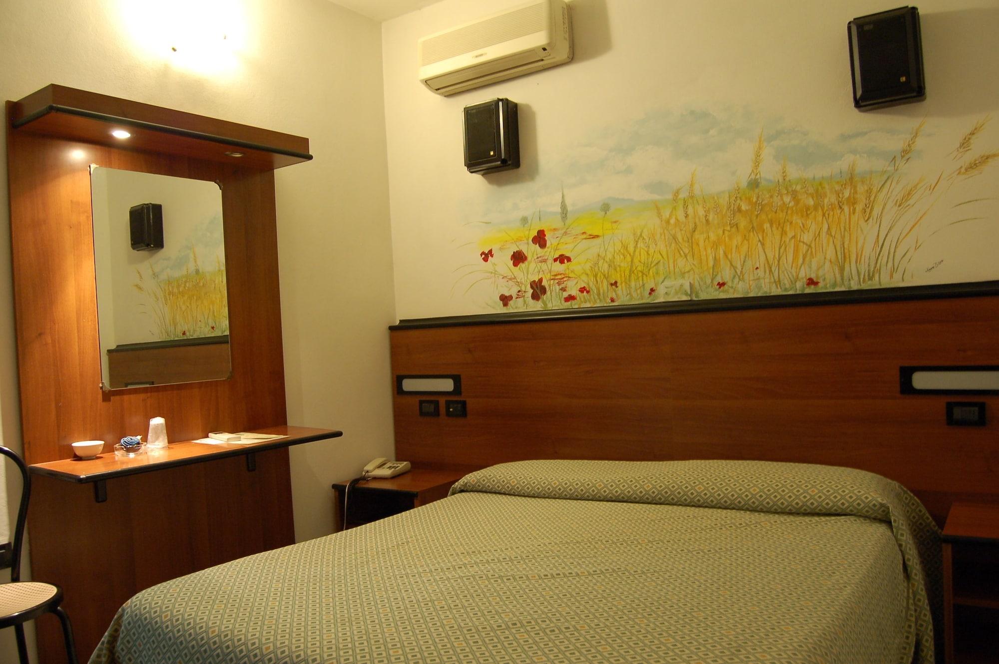 Hotel Leonardo Pisa Esterno foto
