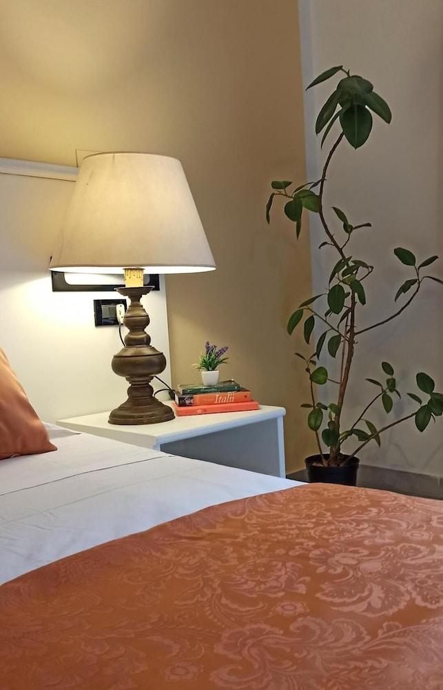 Hotel Leonardo Pisa Esterno foto