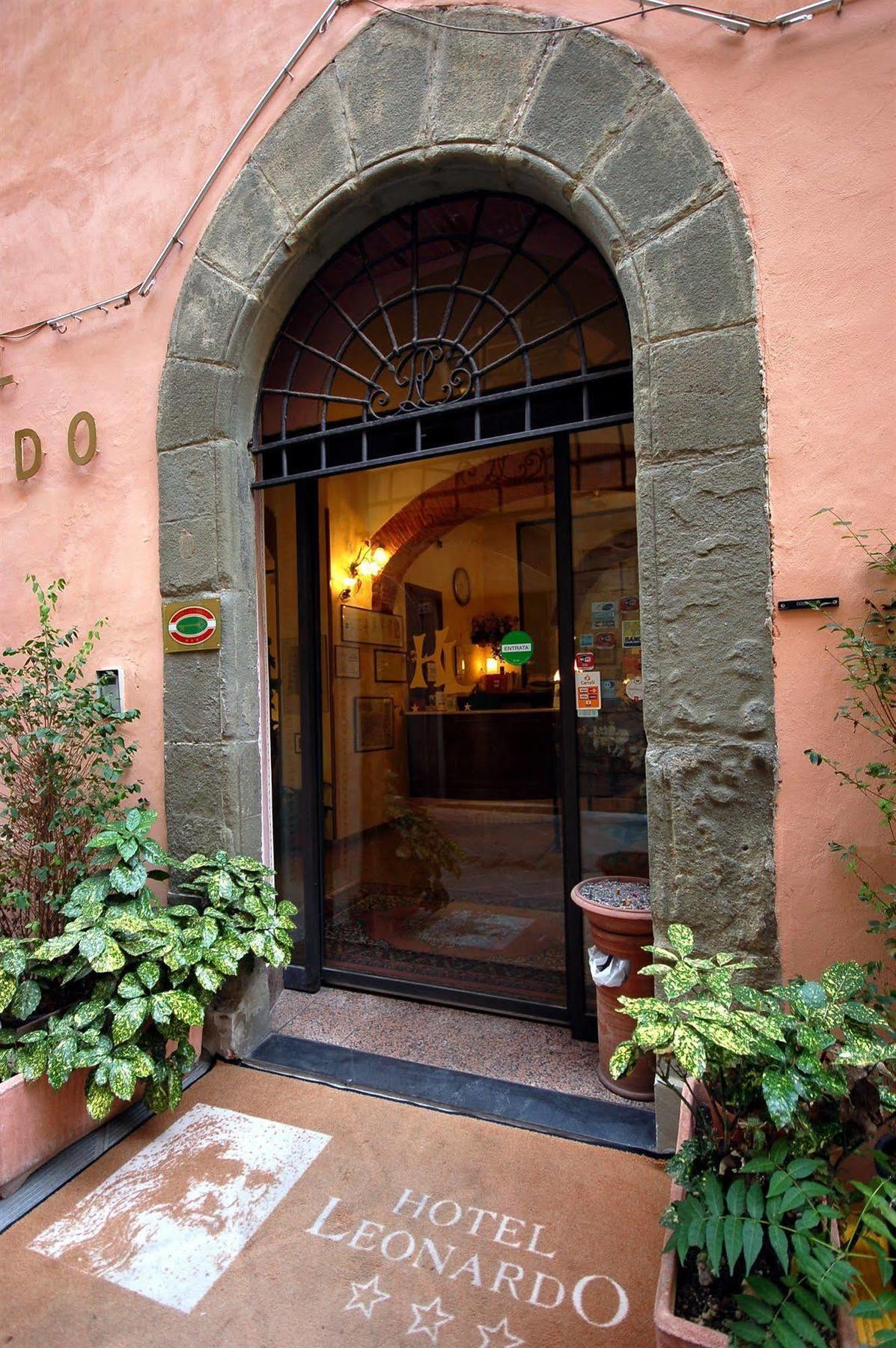 Hotel Leonardo Pisa Esterno foto